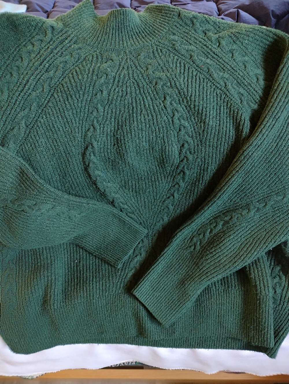 EUC Simply Vera Vera Wang Sweater